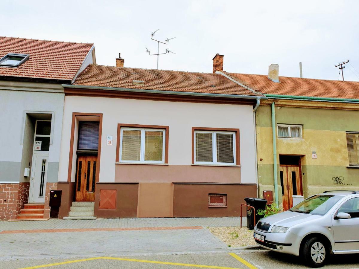 Appartamento Cechovka Břeclav Esterno foto